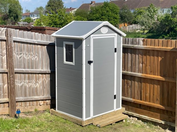 small garden shed (plastic) 