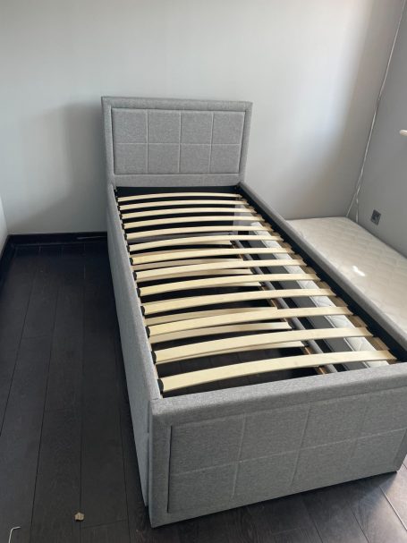 Ottoman single bed